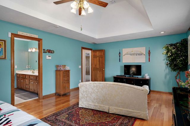 2750 W Bonita Street, Springfield, MO 65803