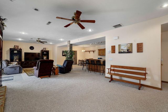 2750 W Bonita Street, Springfield, MO 65803