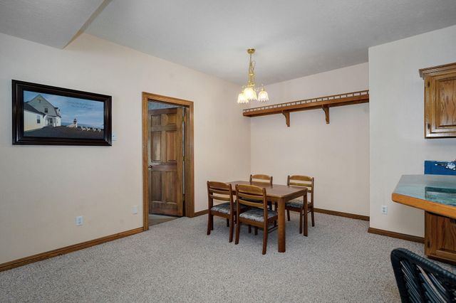 2750 W Bonita Street, Springfield, MO 65803