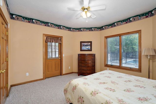 2750 W Bonita Street, Springfield, MO 65803