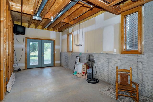 2750 W Bonita Street, Springfield, MO 65803