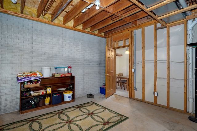 2750 W Bonita Street, Springfield, MO 65803