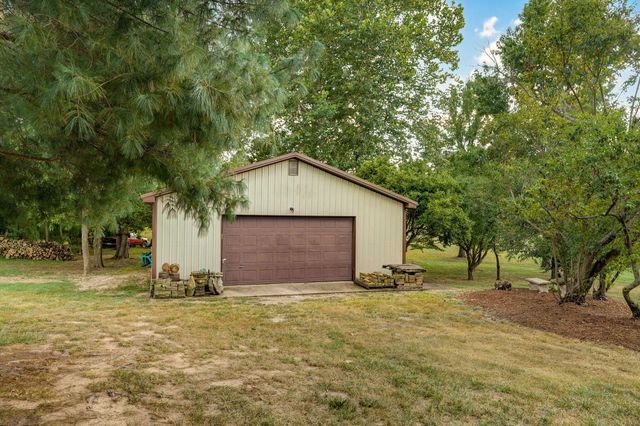 2750 W Bonita Street, Springfield, MO 65803