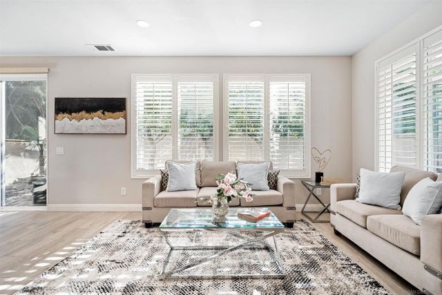 11243 Corte Isabelino, San Diego, CA 92130