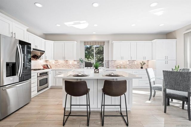 11243 Corte Isabelino, San Diego, CA 92130