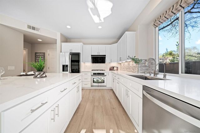 11243 Corte Isabelino, San Diego, CA 92130