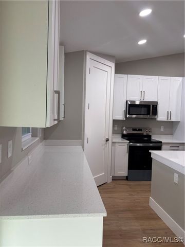 8792 N Sandree Drive, Citrus Springs, FL 34434