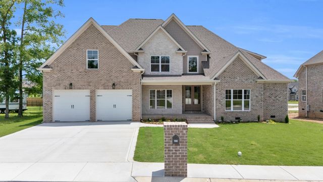 2212 Peterson Drive, Chattanooga, TN 37421