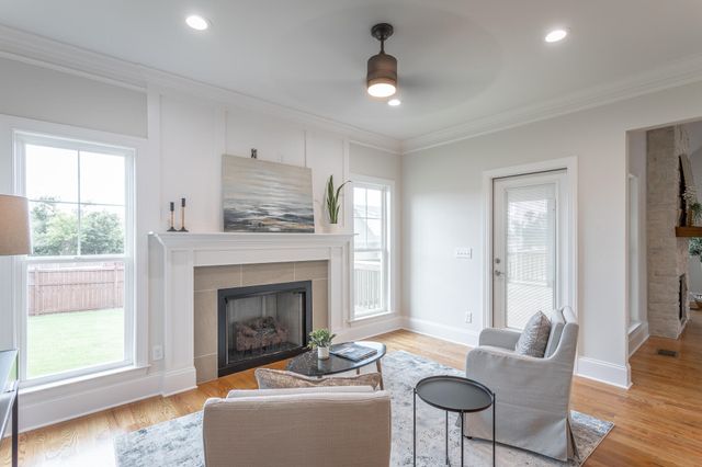 2212 Peterson Drive, Chattanooga, TN 37421