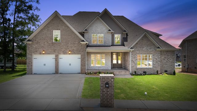 2212 Peterson Drive, Chattanooga, TN 37421