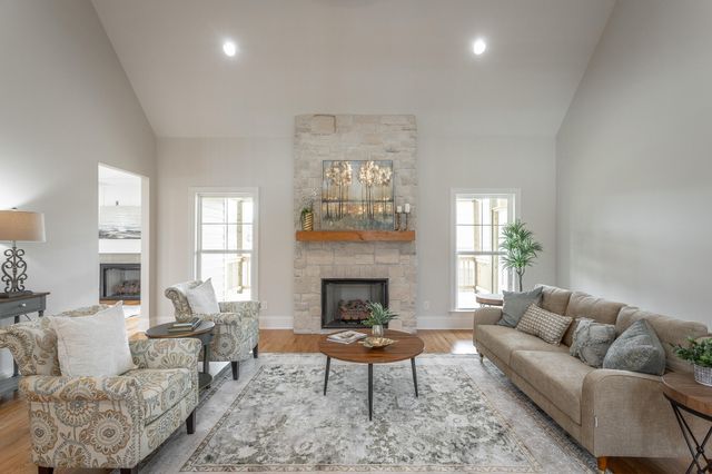 2212 Peterson Drive, Chattanooga, TN 37421