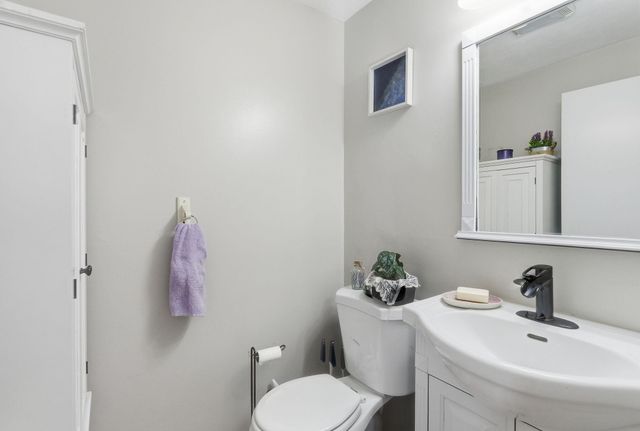 5 Valley Lane, Kingston, NH 03848