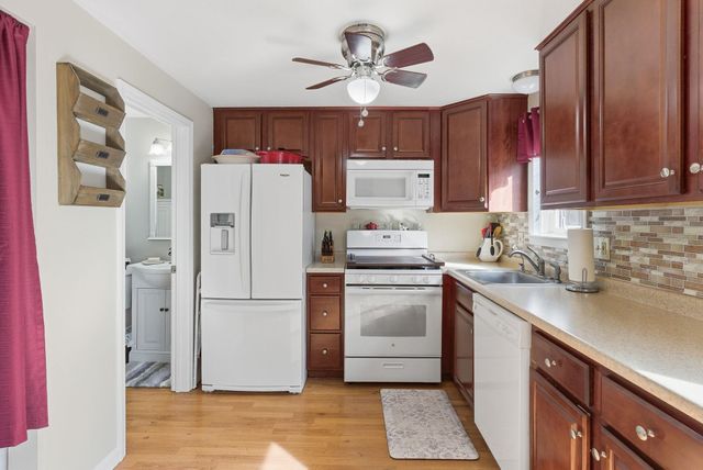 5 Valley Lane, Kingston, NH 03848