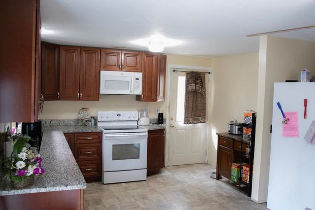 8 Russet Drive, Pittsfield, NH 03263