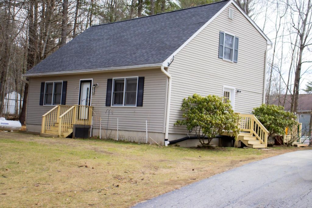 8 Russet Drive, Pittsfield, NH 03263
