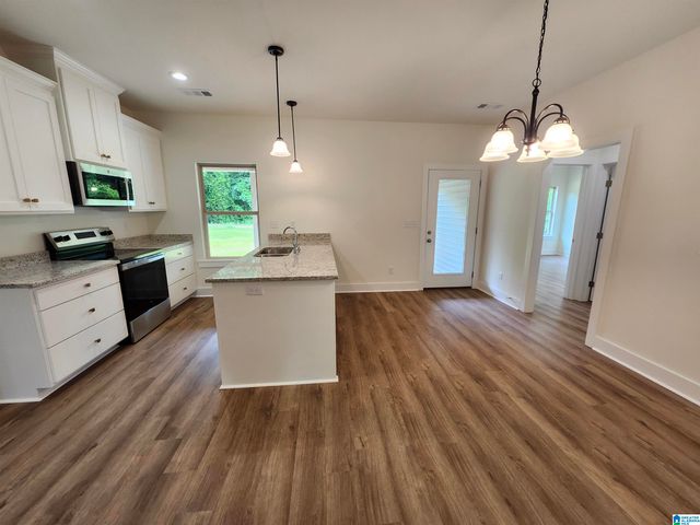 195 LECROY CIRCLE, Brent, AL 35034