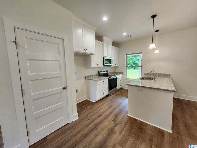 195 LECROY CIRCLE, Brent, AL 35034