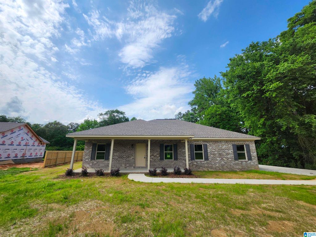195 LECROY CIRCLE, Brent, AL 35034