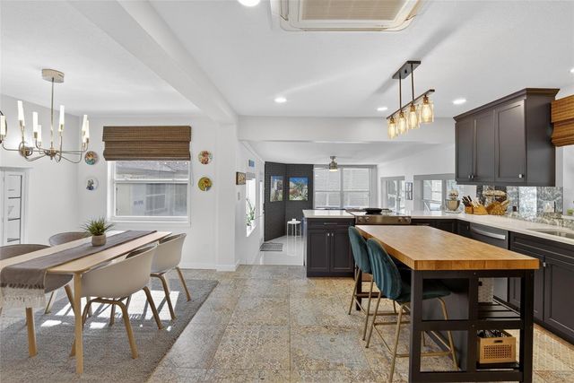 6238 14TH AVENUE S, Gulfport, FL 33707