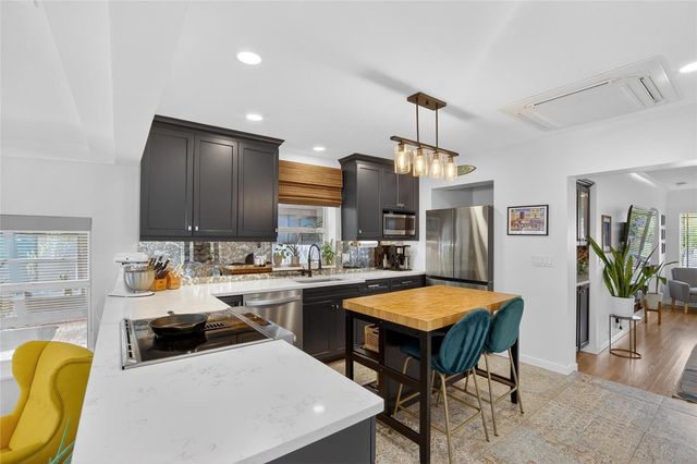 6238 14TH AVENUE S, Gulfport, FL 33707