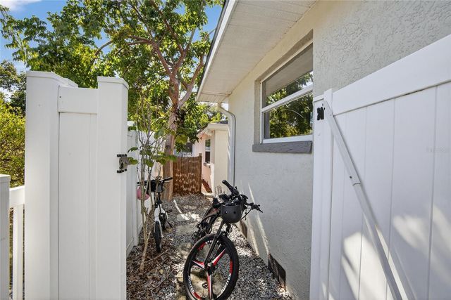 6238 14TH AVENUE S, Gulfport, FL 33707