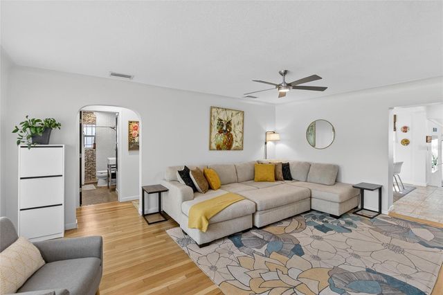 6238 14TH AVENUE S, Gulfport, FL 33707