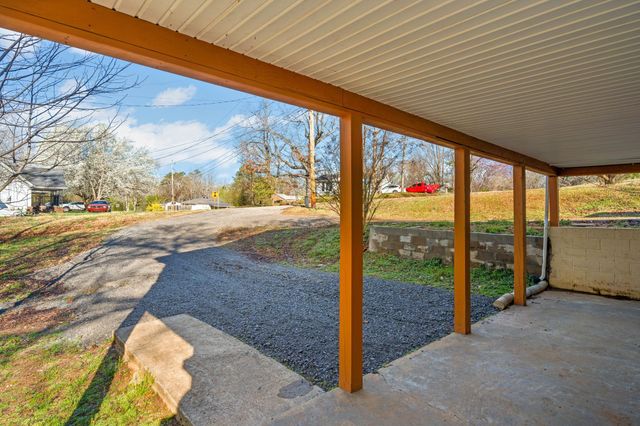 1642 Keesee Rd, Clarksville, TN 37040