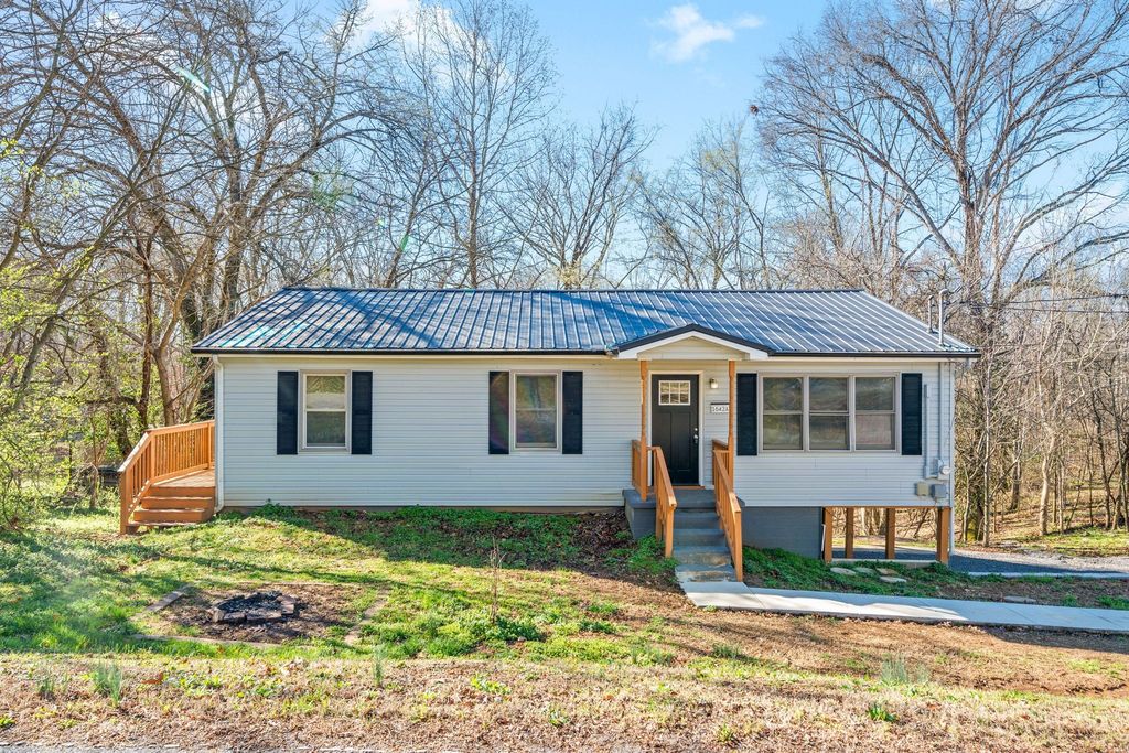 1642 Keesee Rd, Clarksville, TN 37040