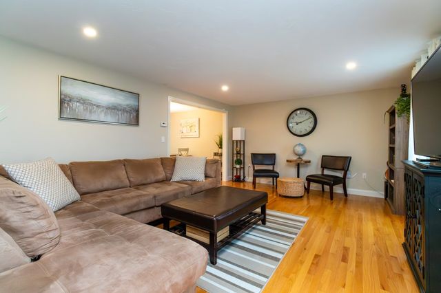 391 Franklin St 2, Hanson, MA 02341