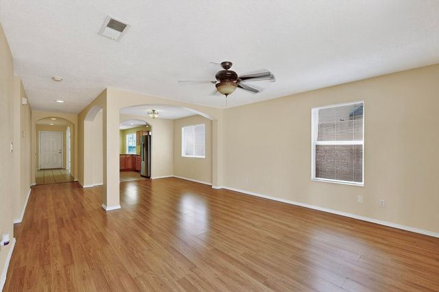 8415 Crimson Ave NW, Albuquerque, NM 87120