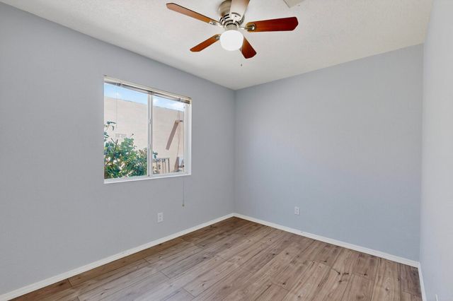 8415 Crimson Ave NW, Albuquerque, NM 87120