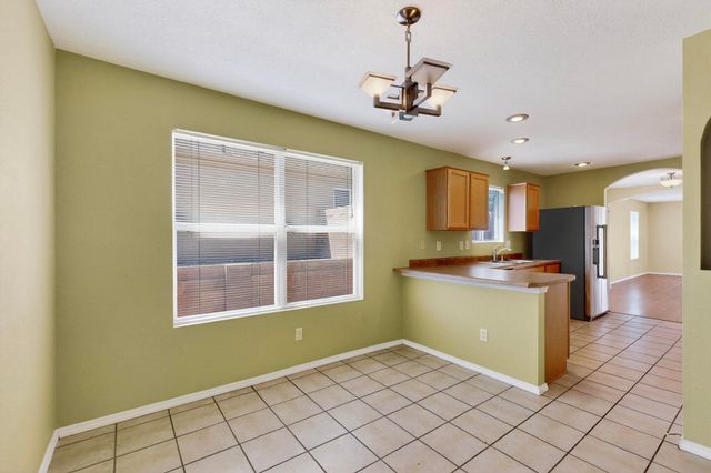 8415 Crimson Ave NW, Albuquerque, NM 87120