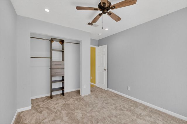 8415 Crimson Ave NW, Albuquerque, NM 87120