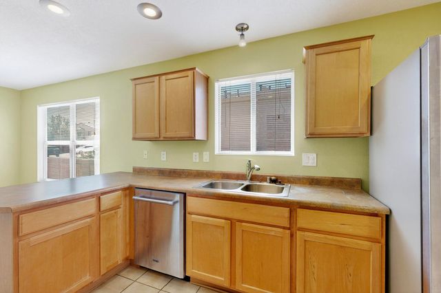 8415 Crimson Ave NW, Albuquerque, NM 87120