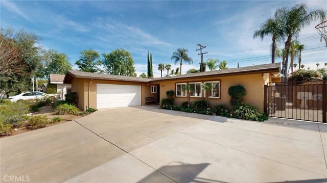 2078 Livingston Street, Riverside, CA 92506