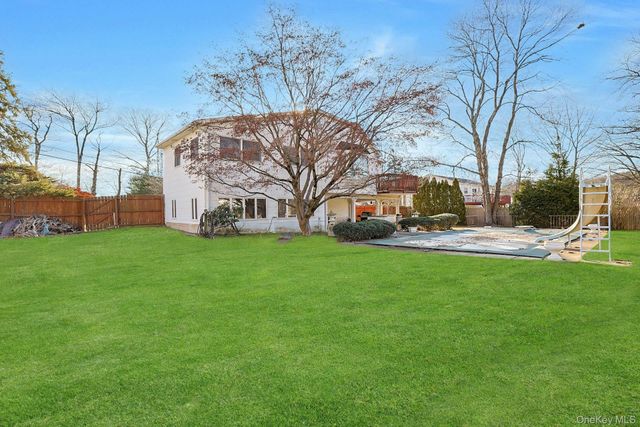 25 Tennyson Drive, Nanuet, NY 10954