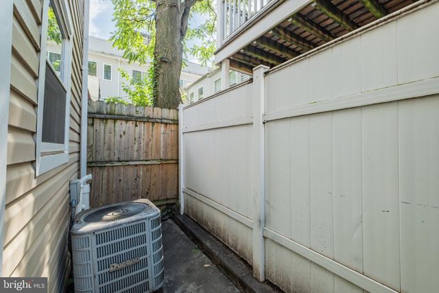 2142 E ALBERT ST, Philadelphia, PA 19125