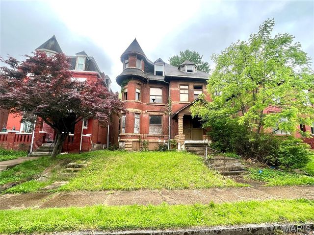 4414 Enright Avenue, St Louis, MO 63108