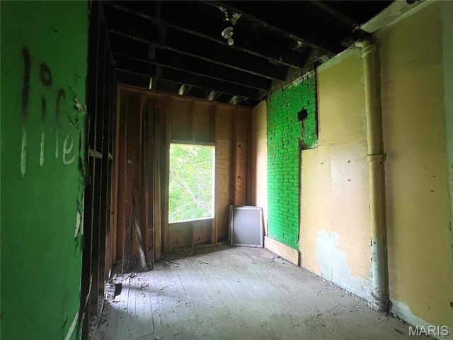 4414 Enright Avenue, St Louis, MO 63108