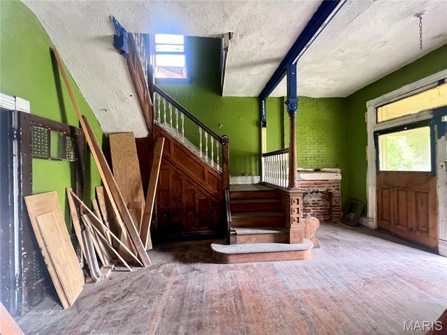 4414 Enright Avenue, St Louis, MO 63108