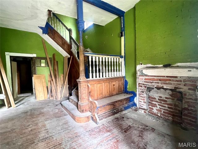 4414 Enright Avenue, St Louis, MO 63108