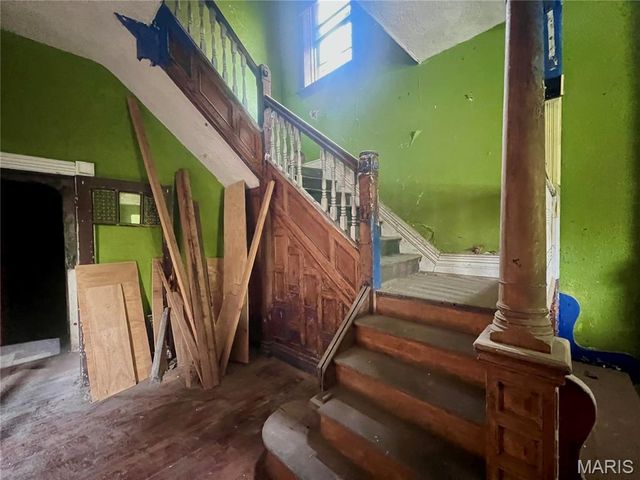 4414 Enright Avenue, St Louis, MO 63108