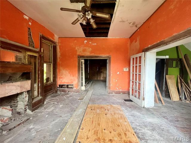 4414 Enright Avenue, St Louis, MO 63108