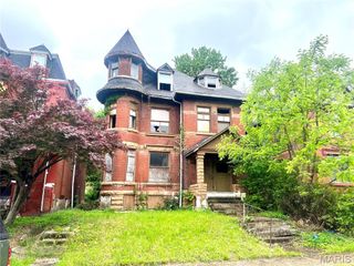 4414 Enright Avenue, St Louis, MO 63108