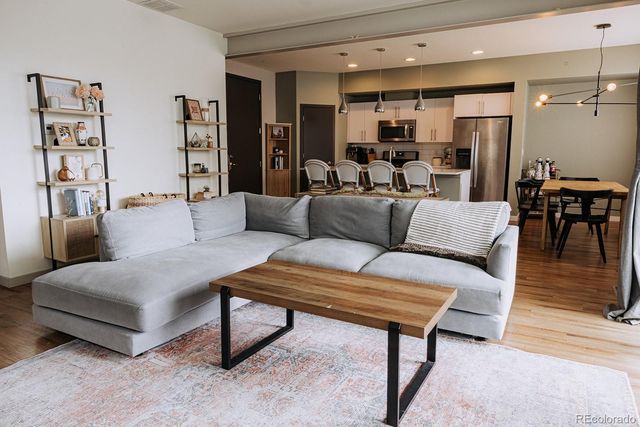 5760 W 39th Place, Denver, CO 80212