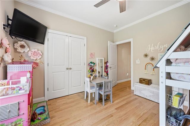 1481 Meadowlands Drive, Winston-salem, NC 27107