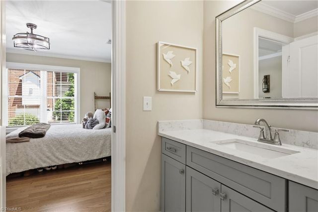 1481 Meadowlands Drive, Winston-salem, NC 27107