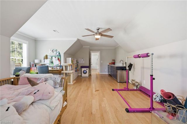 1481 Meadowlands Drive, Winston-salem, NC 27107