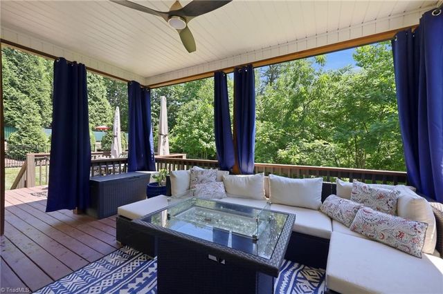 1481 Meadowlands Drive, Winston-salem, NC 27107