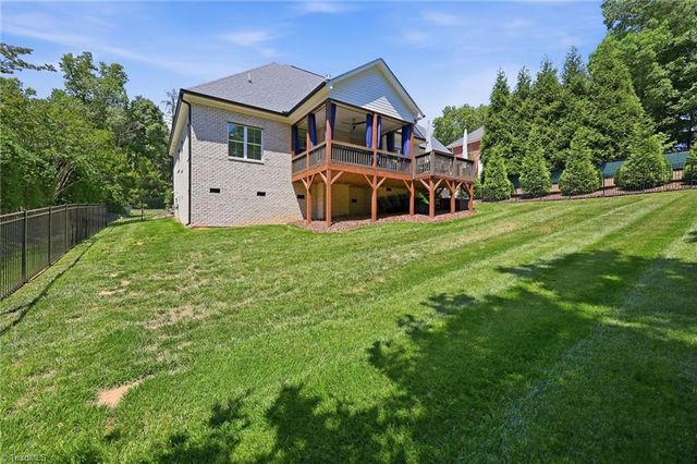 1481 Meadowlands Drive, Winston-salem, NC 27107